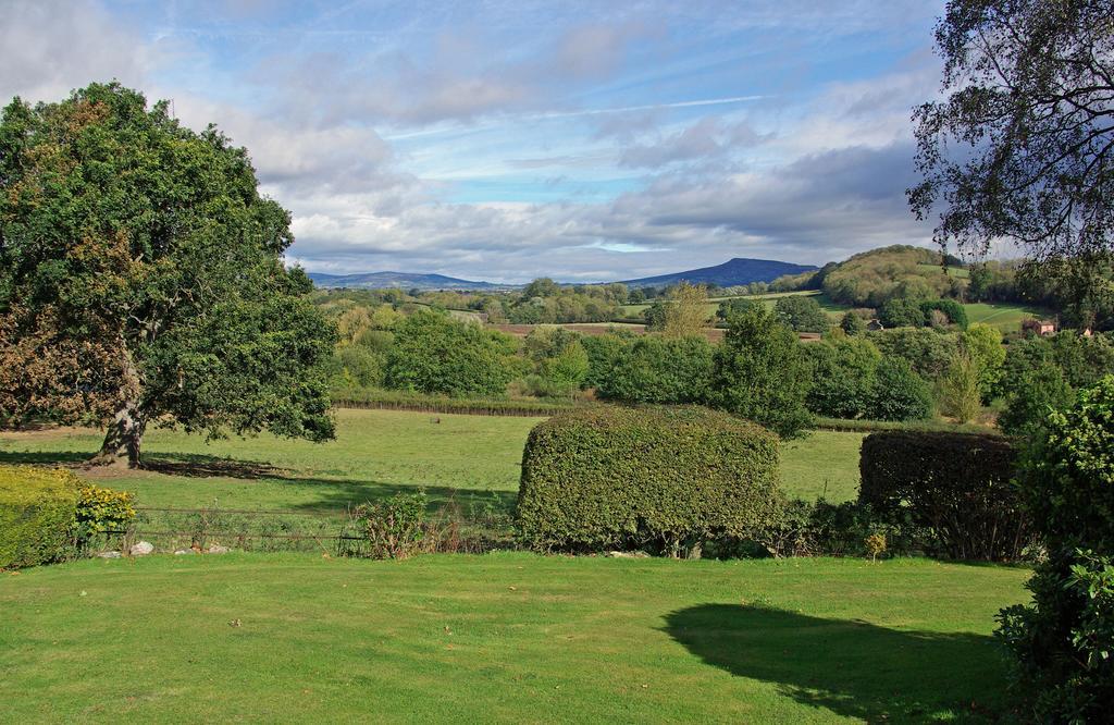 Overton Grange Country Hotel ラドロー エクステリア 写真